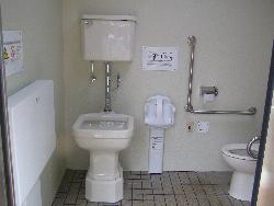 障害者用トイレ2
