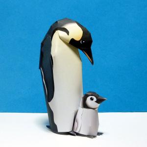 ペーパークラフトコウテイペンギン写真